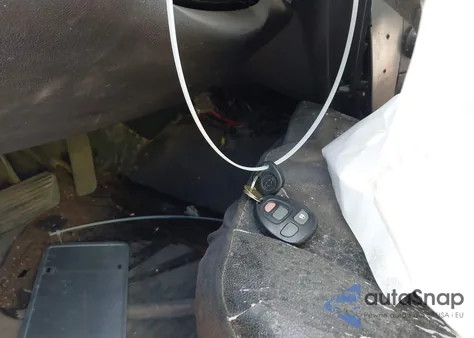 2010 Chevrolet Tahoe Ls z USA, uszkodzony, nr VIN 1GNMCAE06AR229990